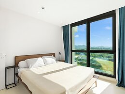 Fourteen at Mullet Bay