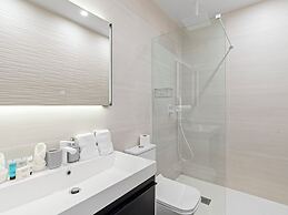 Fourteen at Mullet Bay