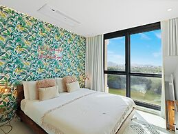 Fourteen at Mullet Bay