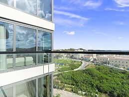 Fourteen at Mullet Bay