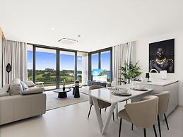 Fourteen at Mullet Bay