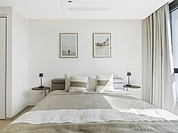 Fourteen at Mullet Bay