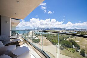 Fourteen at Mullet Bay