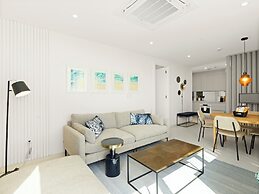 Fourteen at Mullet Bay