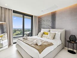 Fourteen at Mullet Bay