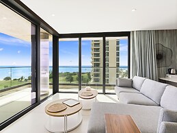 Fourteen at Mullet Bay