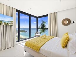 Fourteen at Mullet Bay