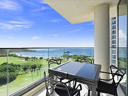 Fourteen at Mullet Bay