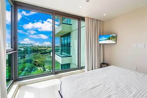 Fourteen at Mullet Bay