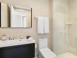 Fourteen at Mullet Bay