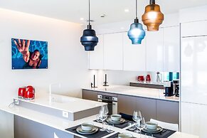 Fourteen at Mullet Bay