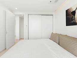 Fourteen at Mullet Bay