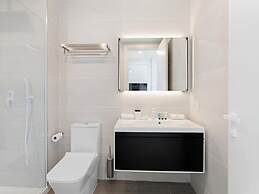 Fourteen at Mullet Bay