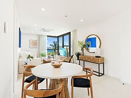 Fourteen at Mullet Bay