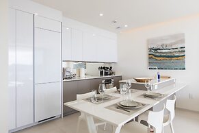 Fourteen at Mullet Bay