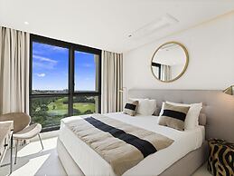 Fourteen at Mullet Bay