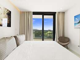 Fourteen at Mullet Bay