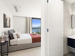 Fourteen at Mullet Bay