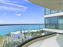 Fourteen at Mullet Bay