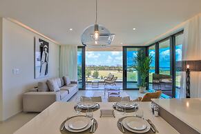 Fourteen at Mullet Bay