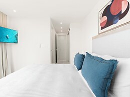 Fourteen at Mullet Bay