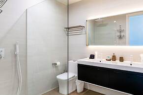 Fourteen at Mullet Bay