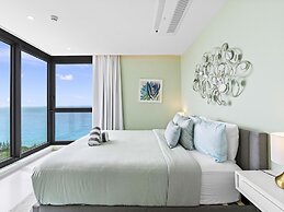 Fourteen at Mullet Bay