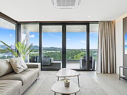 Fourteen at Mullet Bay