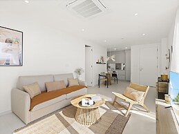 Fourteen at Mullet Bay