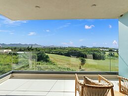 Fourteen at Mullet Bay