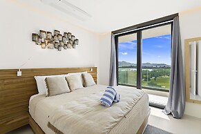 Fourteen at Mullet Bay