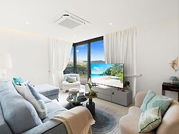 Fourteen at Mullet Bay