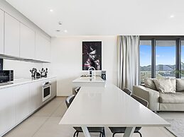 Fourteen at Mullet Bay