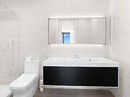 Fourteen at Mullet Bay