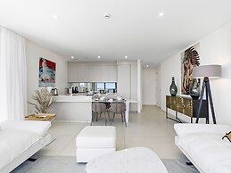 Fourteen at Mullet Bay