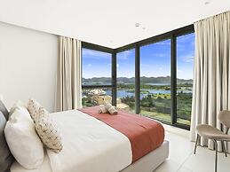 Fourteen at Mullet Bay