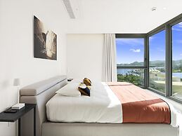 Fourteen at Mullet Bay