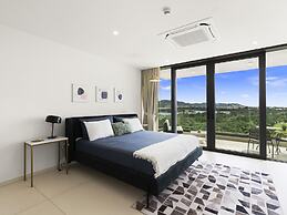 Fourteen at Mullet Bay