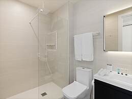 Fourteen at Mullet Bay