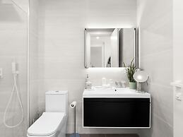 Fourteen at Mullet Bay