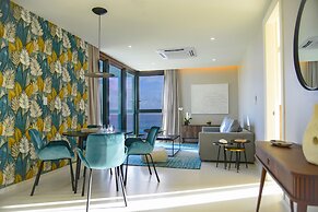 Fourteen at Mullet Bay