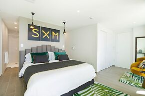 Fourteen at Mullet Bay