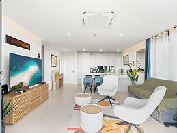 Fourteen at Mullet Bay