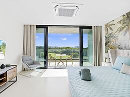 Fourteen at Mullet Bay