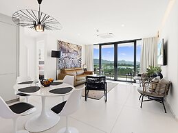 Fourteen at Mullet Bay