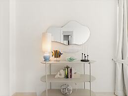 Fourteen at Mullet Bay