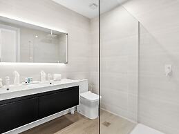 Fourteen at Mullet Bay