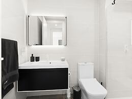 Fourteen at Mullet Bay