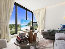 Fourteen at Mullet Bay