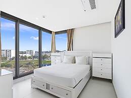 Fourteen at Mullet Bay